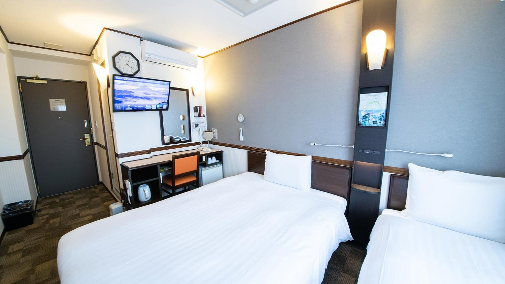Toyoko Inn Toyama-Eki Shinkansen-Guchi No.2 Habitación foto
